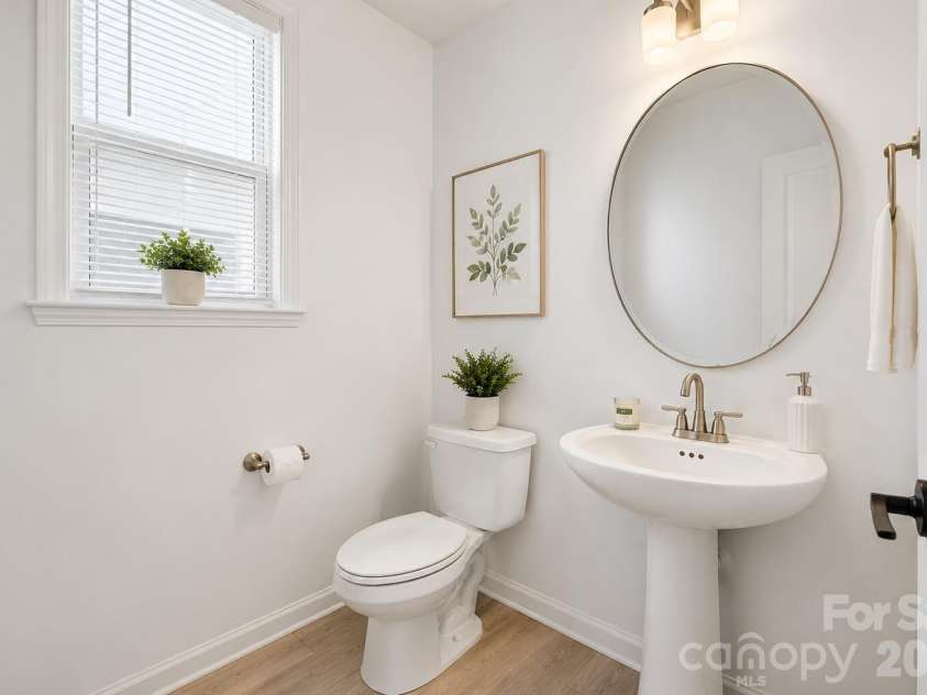 16203 Tulloch Road, Charlotte, NC 28278.  MLS# CAR4349815, YatesRealty ID 33051. 