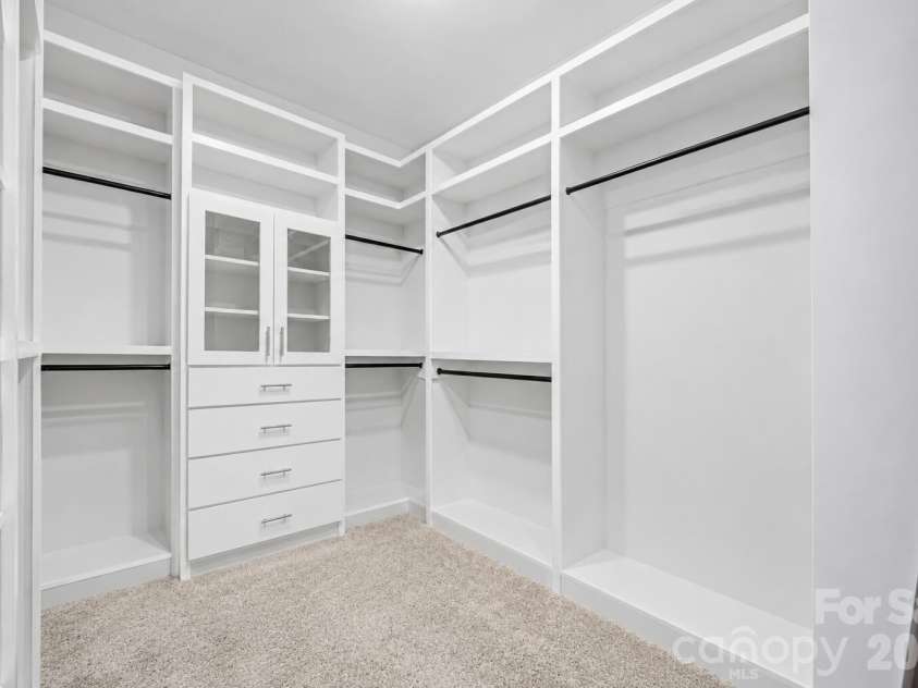 16203 Tulloch Road, Charlotte, NC 28278.  MLS# CAR4349815, YatesRealty ID 33051. 