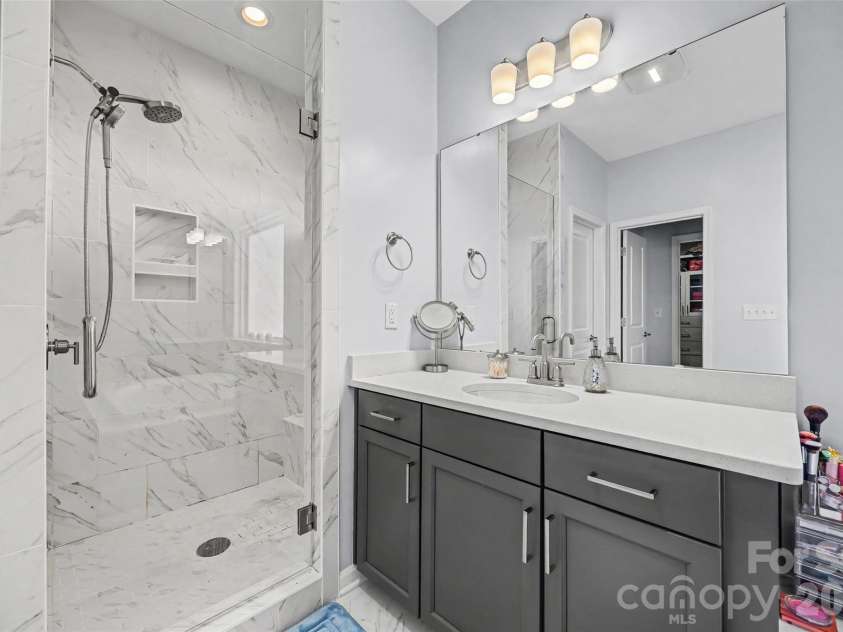 16203 Tulloch Road, Charlotte, NC 28278.  MLS# CAR4349815, YatesRealty ID 33051. 