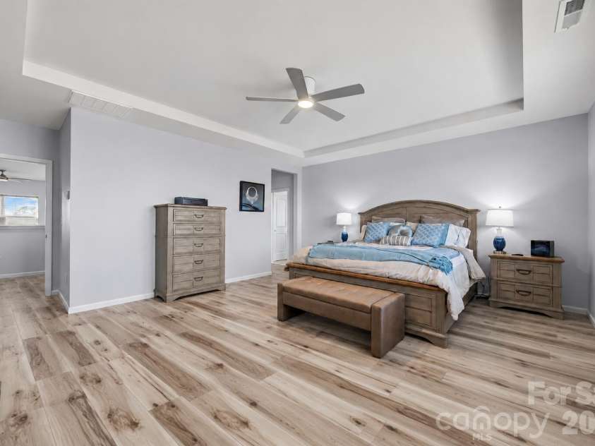 16203 Tulloch Road, Charlotte, NC 28278.  MLS# CAR4426076, YatesRealty ID 33051. 