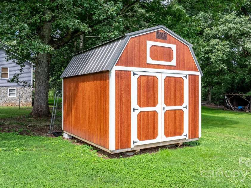 1838 Connelly Springs Road, Lenoir, NC 28645.  MLS# CAR4293016, YatesRealty ID 33051. 