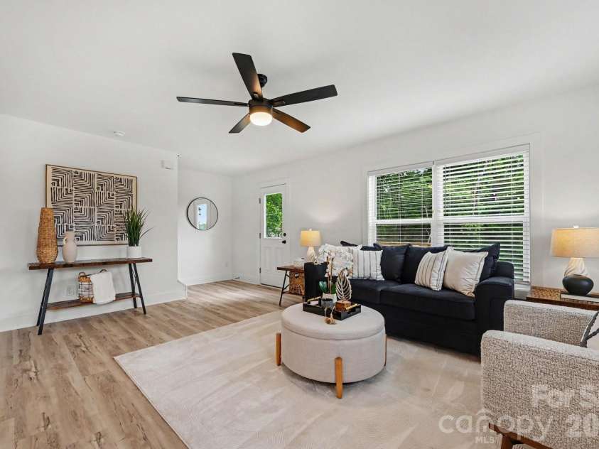 4218 Pine Street, Kannapolis, NC 28081.  MLS# CAR4392133, YatesRealty ID 33053. 