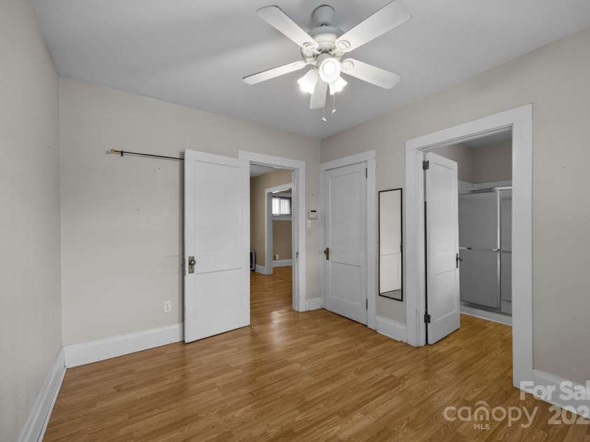 821 Main Street, Canton, NC 28716.  MLS# CAR4291710, YatesRealty ID 33053. 
