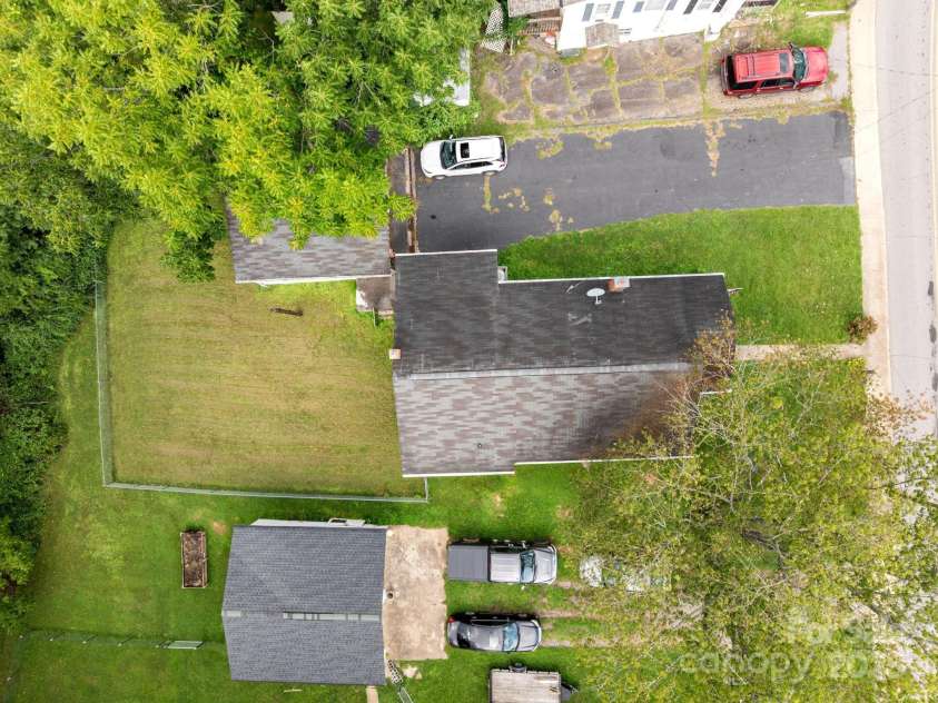 821 Main Street, Canton, NC 28716.  MLS# CAR4291710, YatesRealty ID 33053. 