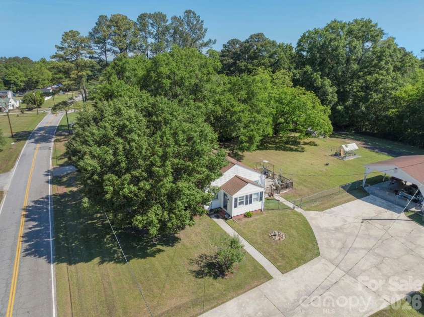 1599 Hillcrest Avenue, Lancaster, SC 29720.  MLS# CAR4378350, YatesRealty ID 33055. 1599 Hillcrest