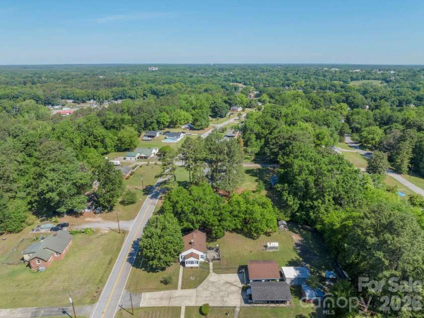 1599 Hillcrest Avenue, Lancaster, SC 29720.  MLS# CAR4378350, YatesRealty ID 33055. 1599 Hillcrest