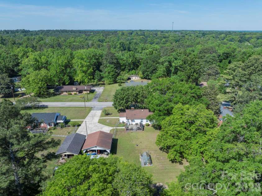1599 Hillcrest Avenue, Lancaster, SC 29720.  MLS# CAR4378350, YatesRealty ID 33055. 1599 Hillcrest