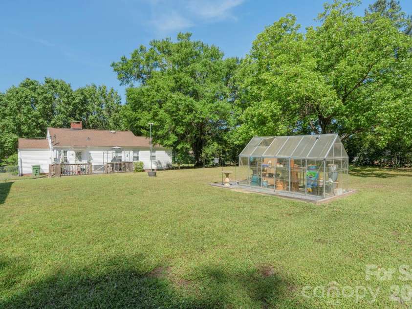 1599 Hillcrest Avenue, Lancaster, SC 29720.  MLS# CAR4378350, YatesRealty ID 33055. 1599 Hillcrest