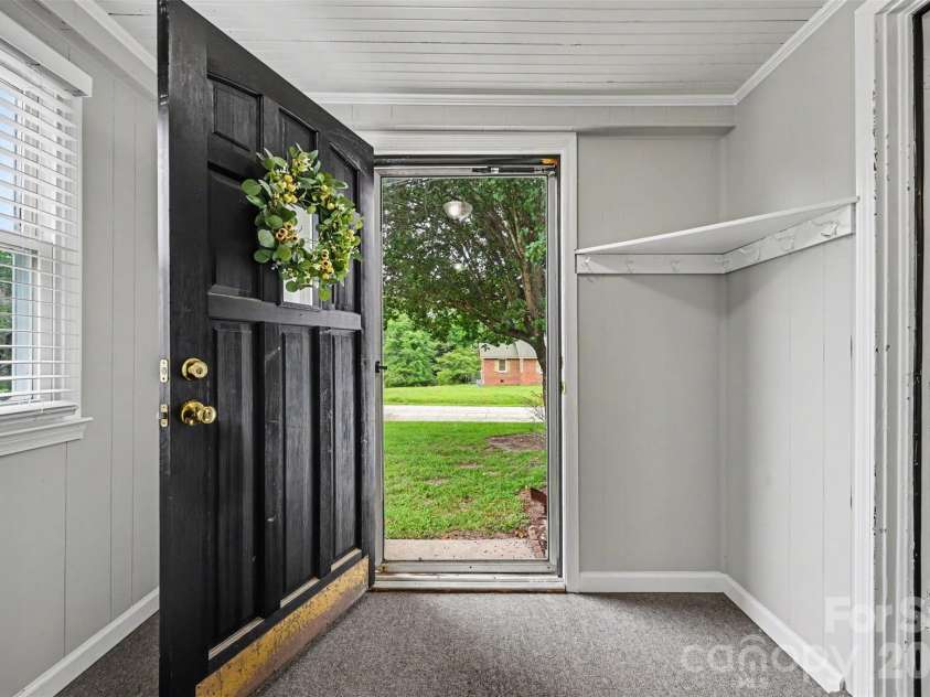 1599 Hillcrest Avenue, Lancaster, SC 29720.  MLS# CAR4378350, YatesRealty ID 33055. 1599 Hillcrest