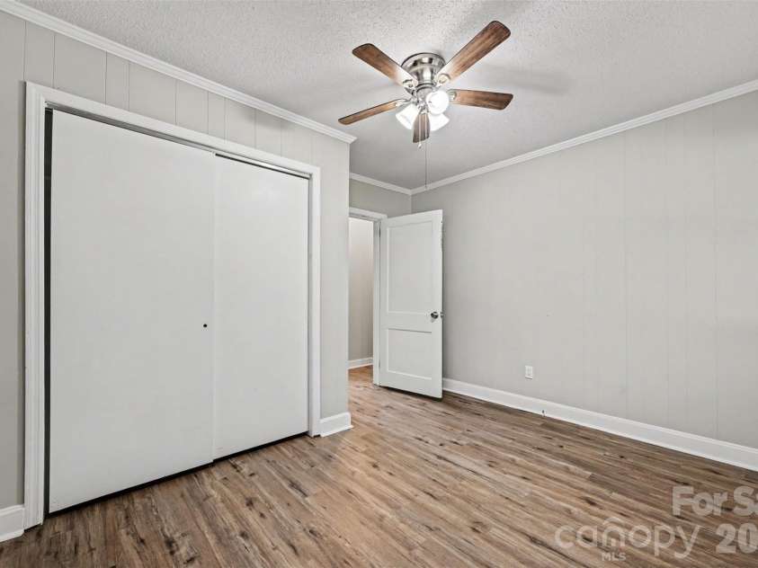 1599 Hillcrest Avenue, Lancaster, SC 29720.  MLS# CAR4378350, YatesRealty ID 33055. 1599 Hillcrest