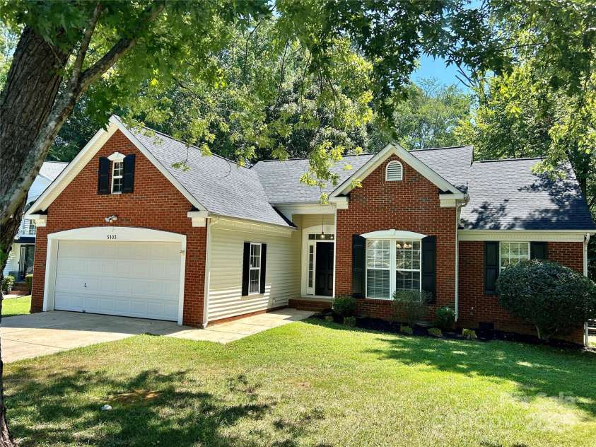5103 Timbertop Lane, Charlotte, NC 28215.  MLS# CAR4260288, YatesRealty ID 33057. 