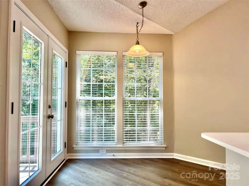 5103 Timbertop Lane, Charlotte, NC 28215.  MLS# CAR4260288, YatesRealty ID 33057. 