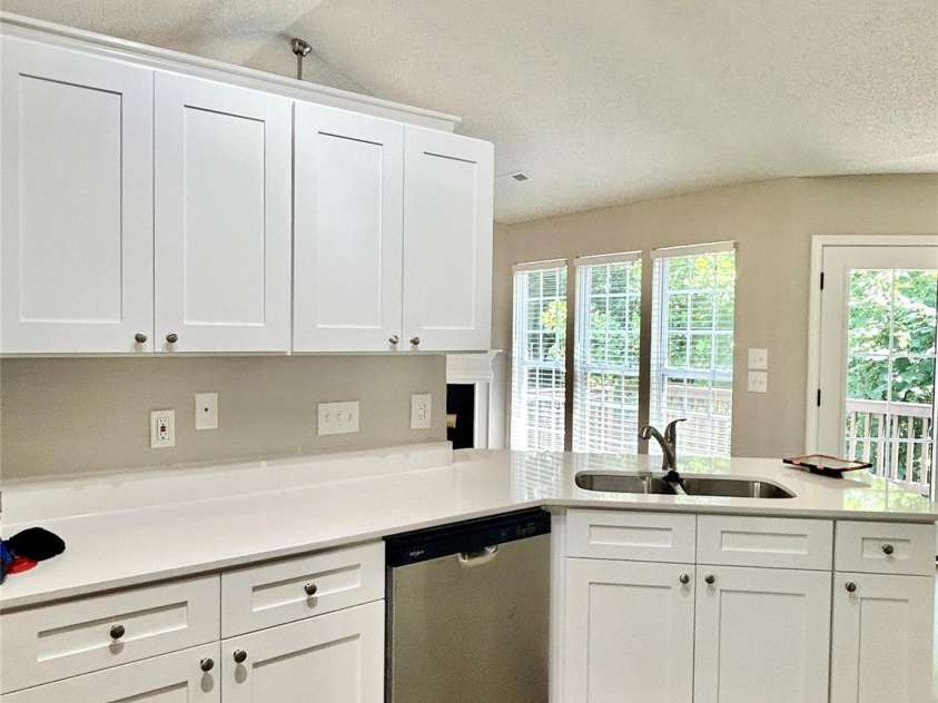 5103 Timbertop Lane, Charlotte, NC 28215.  MLS# CAR4260288, YatesRealty ID 33057. 