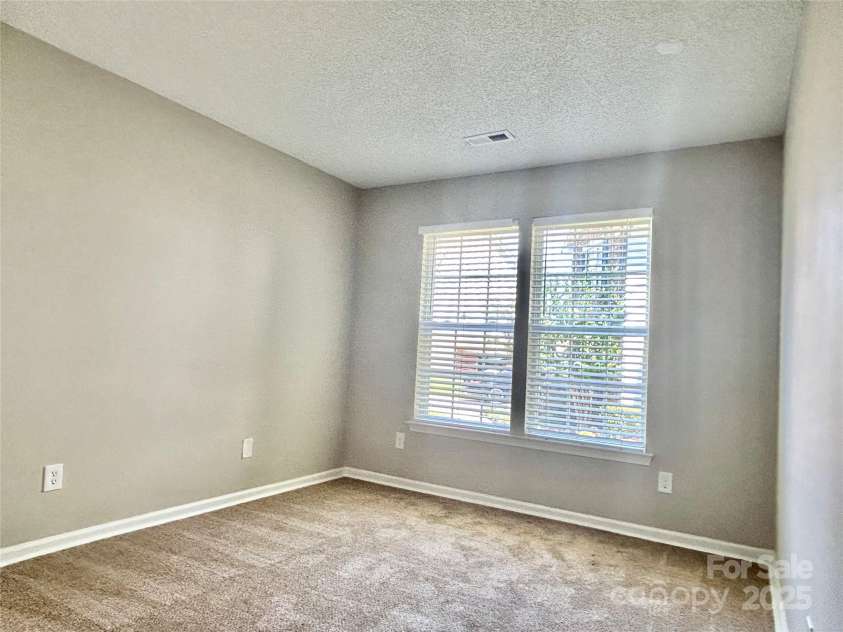 5103 Timbertop Lane, Charlotte, NC 28215.  MLS# CAR4260288, YatesRealty ID 33057. 