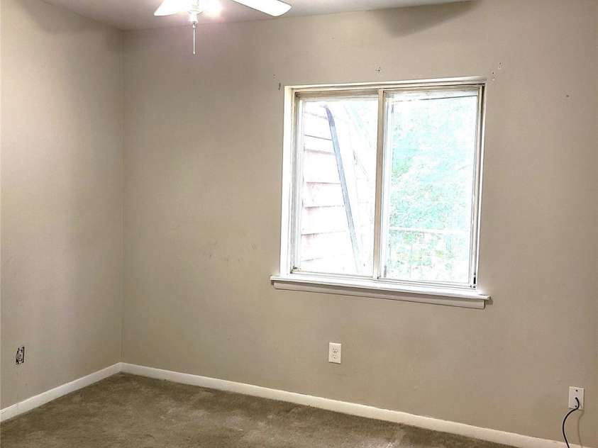 9101 Troon Lane, Charlotte, NC 28214.  MLS# CAR4292059, YatesRealty ID 33058. 