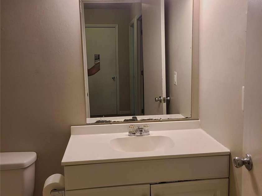 9101 Troon Lane, Charlotte, NC 28214.  MLS# CAR4292059, YatesRealty ID 33058. 
