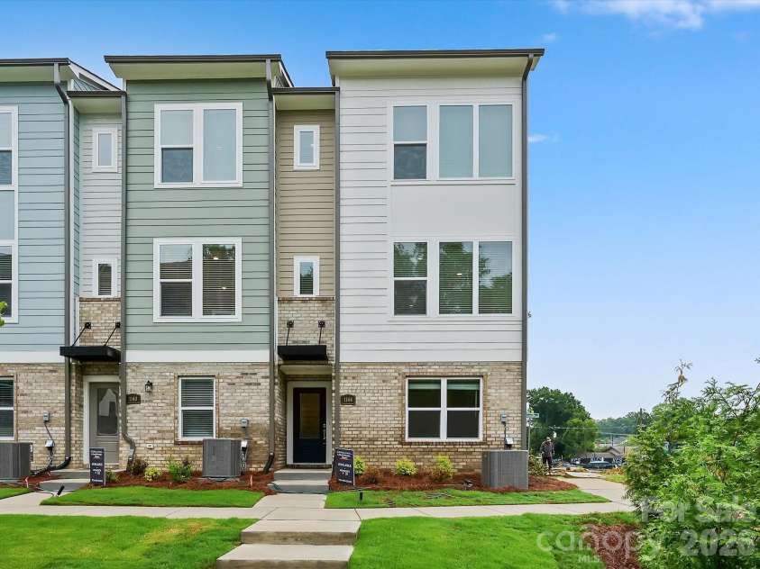 1144 Bismuth Lane, Charlotte, NC 28211.  MLS# CAR4355308, YatesRealty ID 3306. 