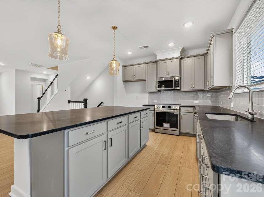 1144 Bismuth Lane, Charlotte, NC 28211.  MLS# CAR4355308, YatesRealty ID 3306. 
