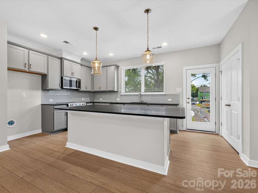 1144 Bismuth Lane, Charlotte, NC 28211.  MLS# CAR4355308, YatesRealty ID 3306. 