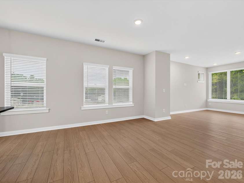 1144 Bismuth Lane, Charlotte, NC 28211.  MLS# CAR4355308, YatesRealty ID 3306. 