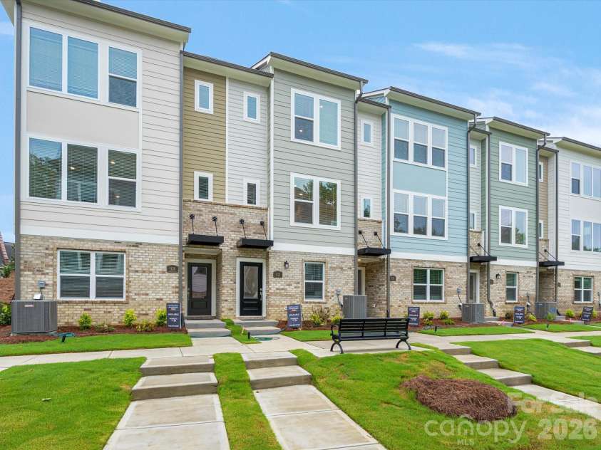 1144 Bismuth Lane, Charlotte, NC 28211.  MLS# CAR4355308, YatesRealty ID 3306. 