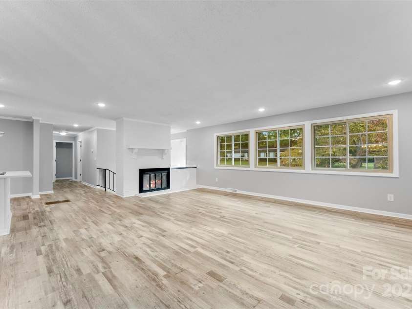 3327 Deerwood Drive, Gastonia, NC 28054.  MLS# CAR4189136, YatesRealty ID 3306. 