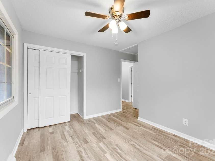 3327 Deerwood Drive, Gastonia, NC 28054.  MLS# CAR4189136, YatesRealty ID 3306. 
