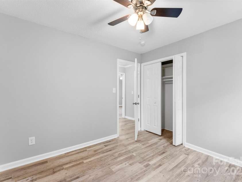 3327 Deerwood Drive, Gastonia, NC 28054.  MLS# CAR4189136, YatesRealty ID 3306. 