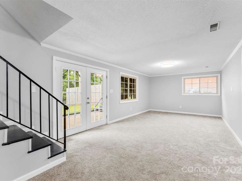 3327 Deerwood Drive, Gastonia, NC 28054.  MLS# CAR4189136, YatesRealty ID 3306. 