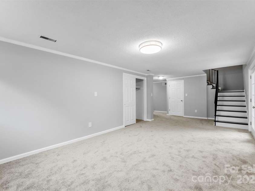 3327 Deerwood Drive, Gastonia, NC 28054.  MLS# CAR4189136, YatesRealty ID 3306. 