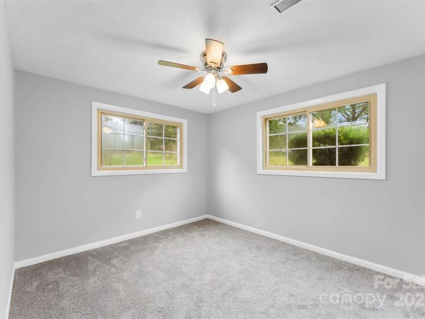 3327 Deerwood Drive, Gastonia, NC 28054.  MLS# CAR4189136, YatesRealty ID 3306. 