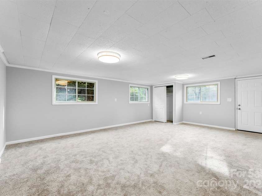 3327 Deerwood Drive, Gastonia, NC 28054.  MLS# CAR4189136, YatesRealty ID 3306. 