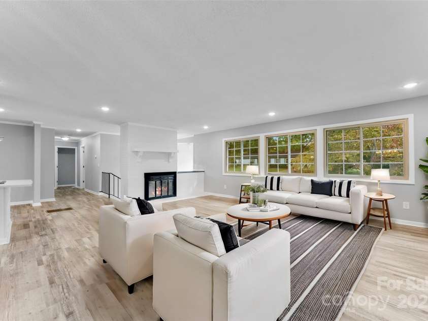 3327 Deerwood Drive, Gastonia, NC 28054.  MLS# CAR4189136, YatesRealty ID 3306. Living room