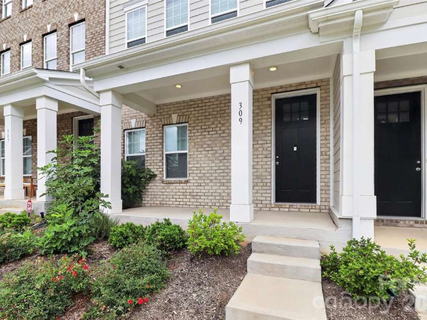 309 Cramerton Mills Parkway, Cramerton, NC 28032.  MLS# CAR4396818, YatesRealty ID 33060. 