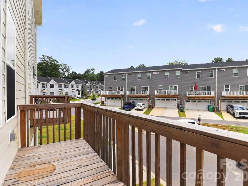 309 Cramerton Mills Parkway, Cramerton, NC 28032.  MLS# CAR4396818, YatesRealty ID 33060. 