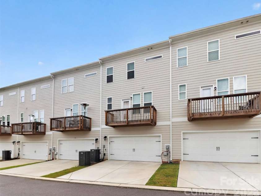 309 Cramerton Mills Parkway, Cramerton, NC 28032.  MLS# CAR4396818, YatesRealty ID 33060. 