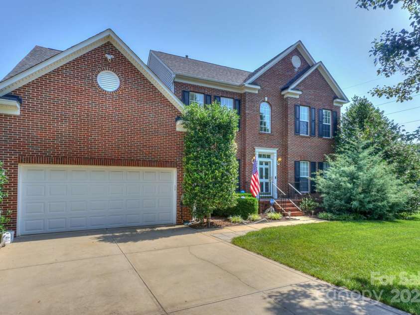 6873 Lakecrest Court, Denver, NC 28037.  MLS# CAR4270515, YatesRealty ID 33061. 