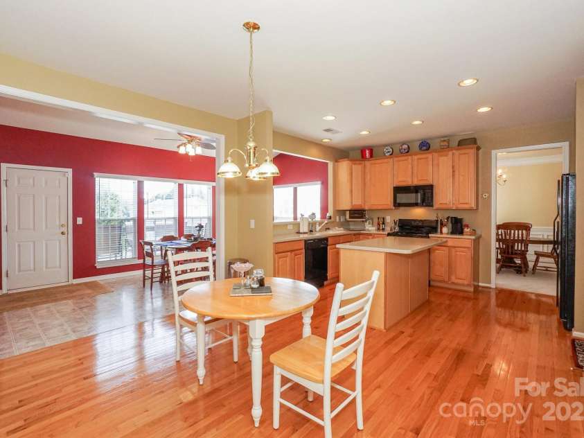 6873 Lakecrest Court, Denver, NC 28037.  MLS# CAR4270515, YatesRealty ID 33061. 