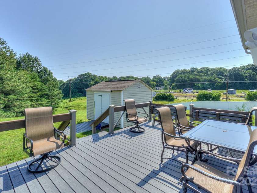 6873 Lakecrest Court, Denver, NC 28037.  MLS# CAR4270515, YatesRealty ID 33061. 