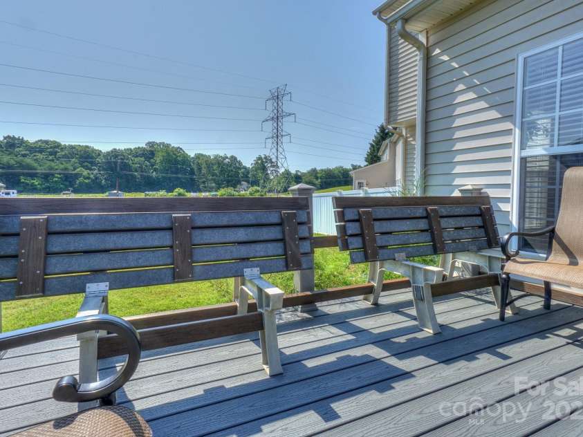 6873 Lakecrest Court, Denver, NC 28037.  MLS# CAR4270515, YatesRealty ID 33061. 