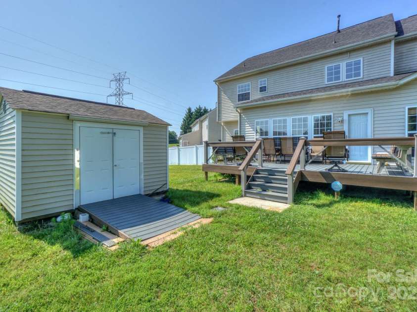 6873 Lakecrest Court, Denver, NC 28037.  MLS# CAR4270515, YatesRealty ID 33061. 