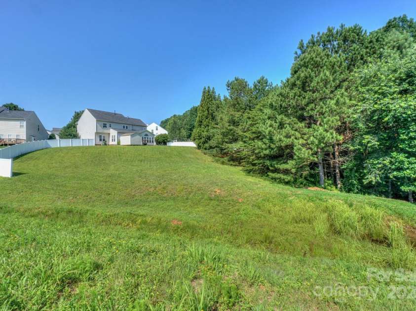 6873 Lakecrest Court, Denver, NC 28037.  MLS# CAR4270515, YatesRealty ID 33061. 