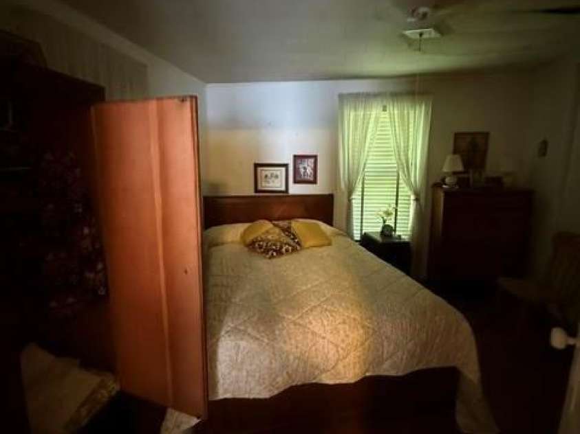 1622 Park Avenue, Albemarle, NC 28001.  MLS# CAR4392237, YatesRealty ID 33063. 