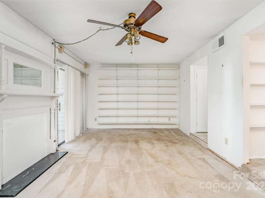 3740 Winding Creek Lane, Charlotte, NC 28226.  MLS# CAR4286176, YatesRealty ID 33064. 