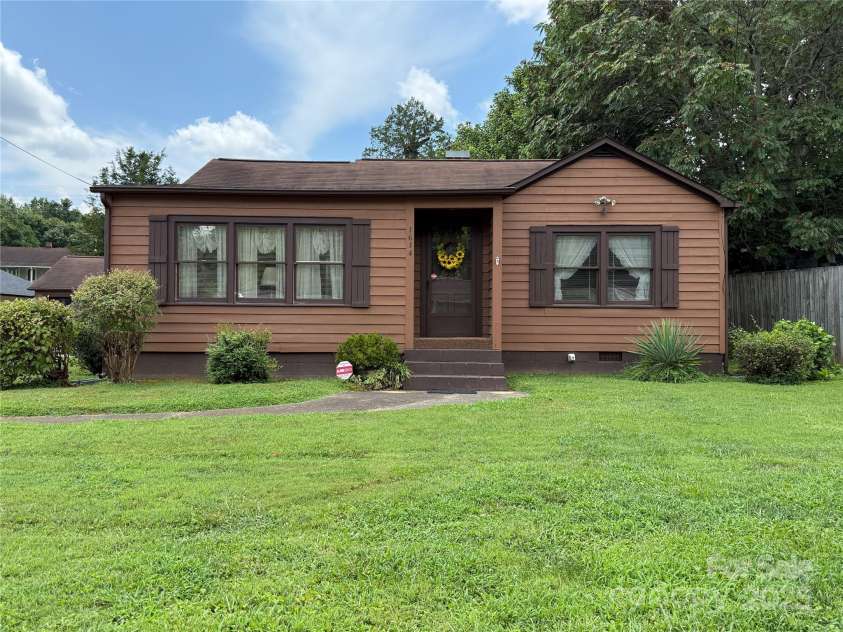 1614 Norwood Street, Lenoir, NC 28645.  MLS# CAR4287801, YatesRealty ID 33065. 