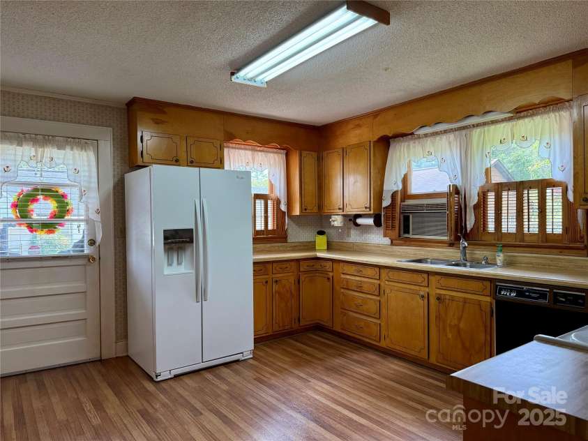 1614 Norwood Street, Lenoir, NC 28645.  MLS# CAR4287801, YatesRealty ID 33065. 