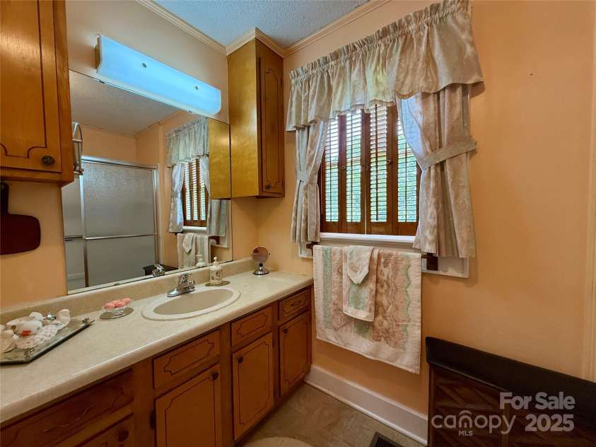 1614 Norwood Street, Lenoir, NC 28645.  MLS# CAR4287801, YatesRealty ID 33065. 