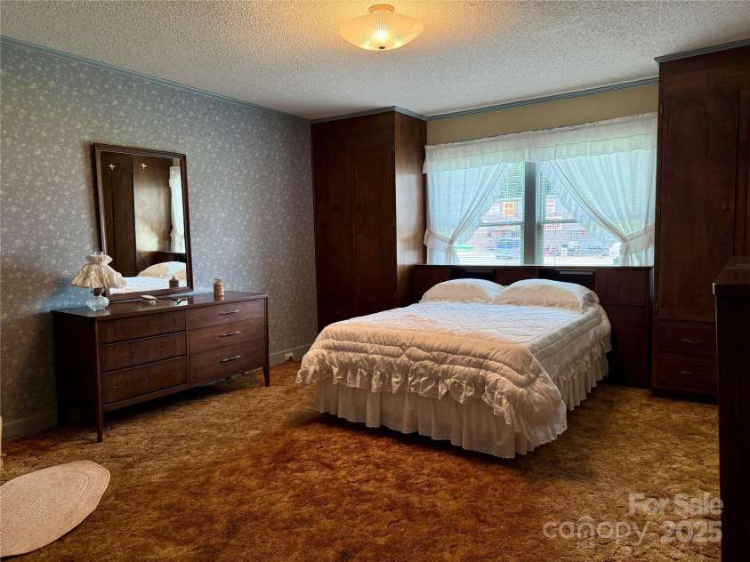 1614 Norwood Street, Lenoir, NC 28645.  MLS# CAR4287801, YatesRealty ID 33065. 