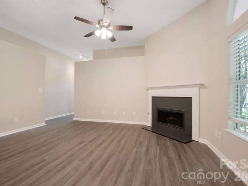 14136 Walkers Crossing Drive, Charlotte, NC 28273.  MLS# CAR4393451, YatesRealty ID 33066. 