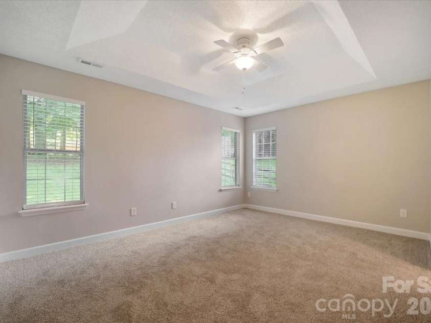 14136 Walkers Crossing Drive, Charlotte, NC 28273.  MLS# CAR4393451, YatesRealty ID 33066. 